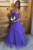 Vestido de baile comprido com folhos, corte em A, sem alças, sem mangas, camadas e tule