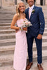 Rosa trägerloses langes Satin-Abendkleid für den Abschlussball mit Falten, Rundhalsausschnitt und Schlitz