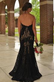 Mermaid Strapless Red Sleeveless Lace Backless Long Prom Dress