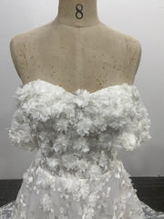 3D Lace Wedding Dress Off Shoulder Sweetheart Floral Tulle Court Train