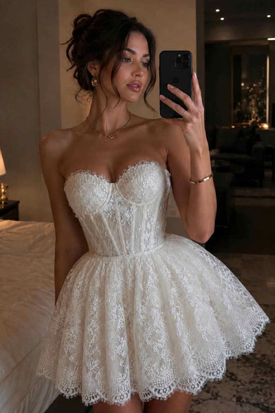 White A-Line Empire-Waist Sweetheart Sleeveless Lace Short Homecoming Dress