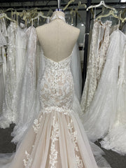 Floral Lace Wedding Dress Halter Sleeveless Mermaid Backless Court