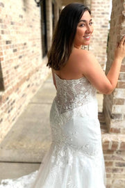 White Lace Sweetheart Mermaid Wedding Dress