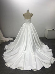Strapless Satin Wedding Dress Ball Gown Lace Appliqued Bodice Pleated Chapel