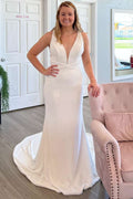White Plunge V Lace-Up Back Trumpet Long Wedding Dress
