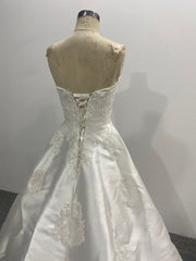 Strapless Satin Wedding Dress Beaded Lace Appliques Pleated Court