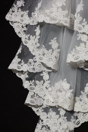 2 Layers Elbow Length Lace Wedding Veil