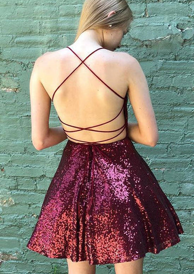 Сексуальное короткое мини-бордовое платье трапециевидной формы с открытой спиной и блестками для выпускного вечера