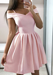 A-line Off Shoulder V-neck Pink Satin Robe courte Mini Homecoming