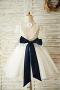 РАСПРОДАЖА за 79 долларов: кружевное тюлевое свадебное платье с короткими рукавами и V-образным вырезом для девочек с темно-синим поясом