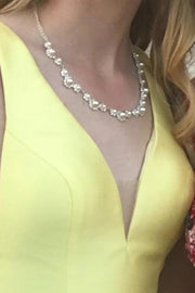 A Neck de línea V Amarillo vestidos de baile largo con bolsillo, cuello largo V amarillo vestidos de noche formal