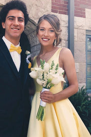Желтые атласные длинные выпускные платья с V-образным вырезом и карманом, длинные желтые вечерние платья с V-образным вырезом