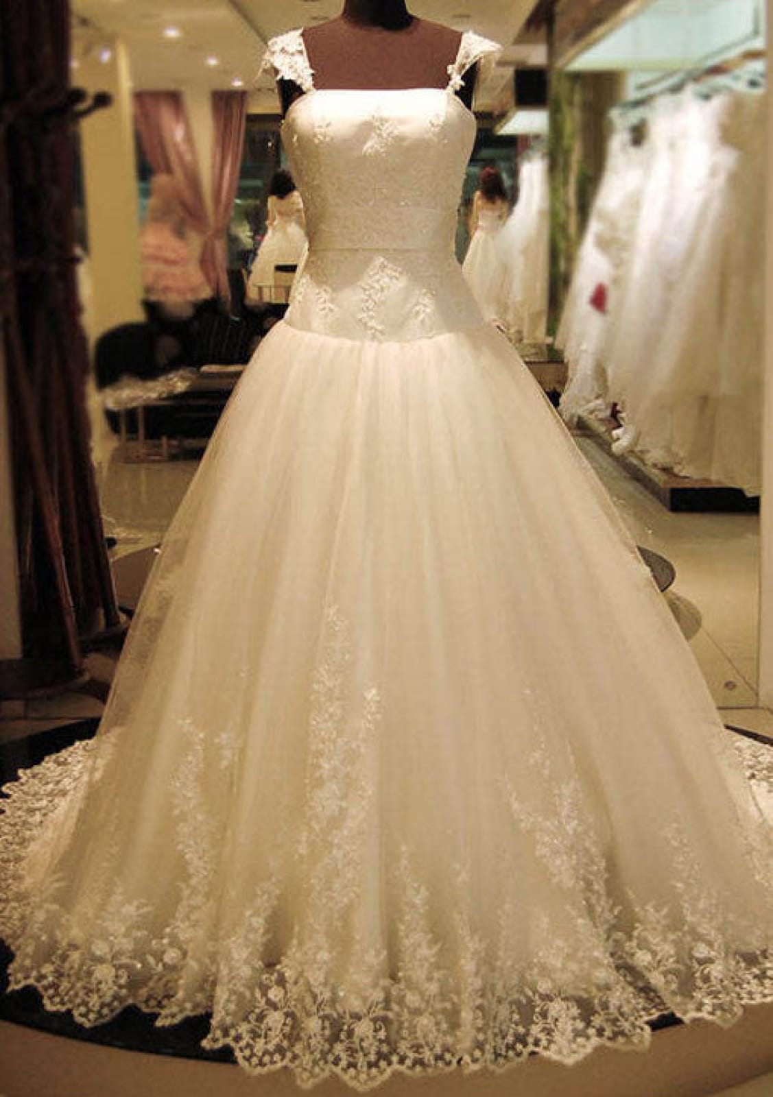 Ball Gown Square Neck Court Train Lace Tulle Dropped Waist Wedding Dress Ball Gown Square Neck Court Train Lace Tulle Dropped Waist Wedding Dress