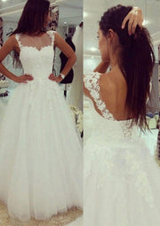 Bateau Sleeveless A-Line/Princess Tulle Wedding Dress Lace -