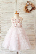 Vestido de niña de flores de boda con espalda en V y encaje bordado de tul rosa rubor de cupcake