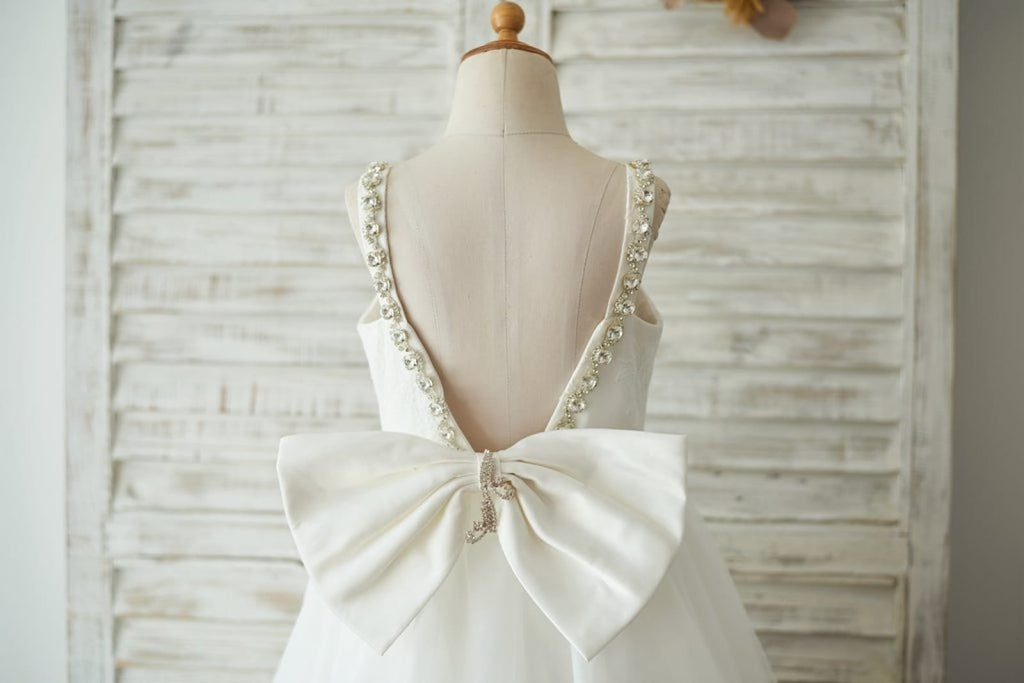 Deep V Back Ivory Lace Tulle Wedding Flower Girl Dress with 