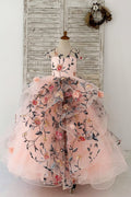 Vestido de noiva florida com tule bordado mangas curtas nas costas