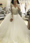 Lace Tulle Wedding Dress Ball Gown V-Neck Button, Waistband