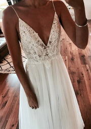 A-line V Neck Spaghetti Strap Tulle Wedding Dress Lace Split