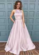 А-силуэтное атласное платье для выпускного вечера без рукавов с бретелью на шее, жемчужно-розовое, Бисероплетение