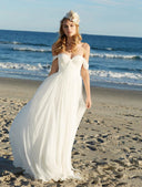 А-силуэта цвета слоновой кости шифоновое свадебное платье с открытыми плечами