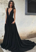 A-line Plunging Sleeveless Backless Court Black Charmeuse robe de bal, Pleats