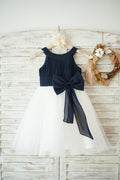Vestido de niña de flores de boda con cuello halter de tul marfil de gasa azul marino, lazo