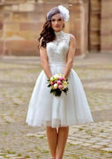 Vestido de noiva princesa gola alta sem mangas na altura do joelho renda tule
