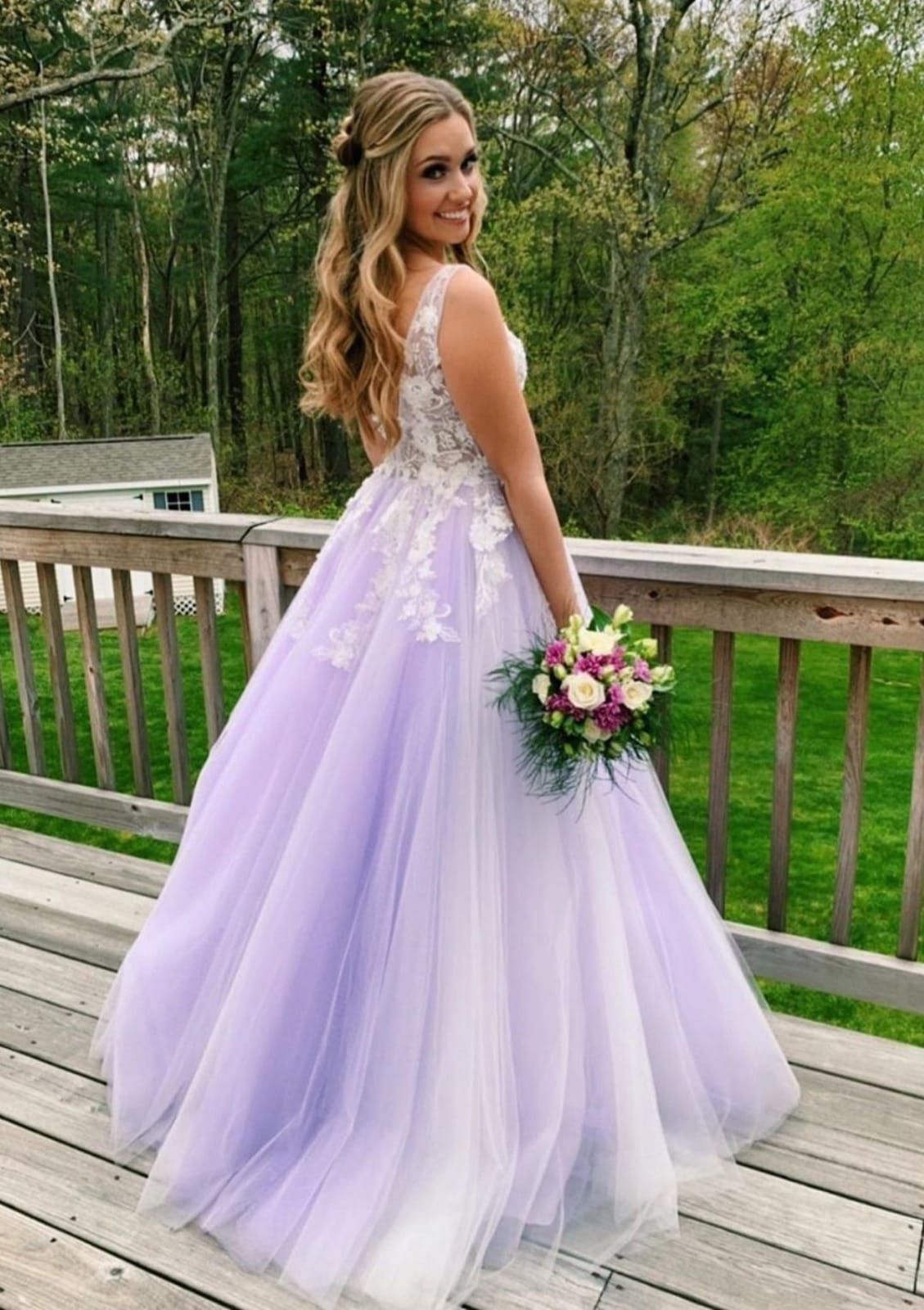 lilac wedding dress Princess V Neck Sleeveless Sweep Lace Tulle Lilac Wedding Party Prom Dress