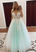 Princesse Plunging Sleeveless Floor-Length Pleated Mint Tulle Prom Dress, Dentelle