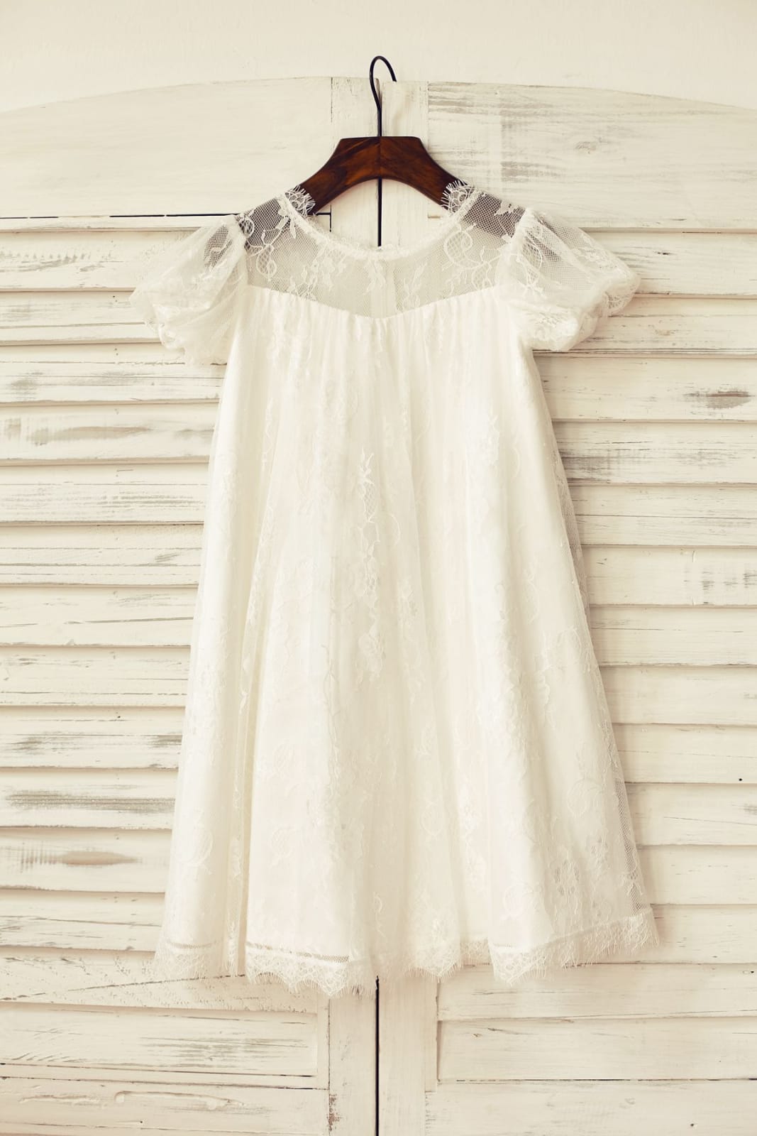inexpensive lace bridesmaid dresses Tight Round Neck Sleeveless White Long Cheap Lace Bridesmaid Dresses O –  QueenaBridal main image 1