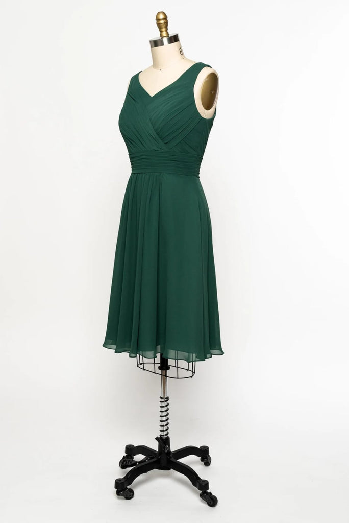 Sleeveless V Back Ruched Green Chiffon Tank Short Bridesmaid Dress