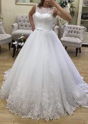 Sleeveless Bateau A-line Lace Tulle Floor Length Sweep Wedding Dress