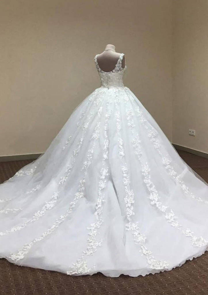 Tulle Wedding Dress Ball Gown Scoop Neck Chapel Train 