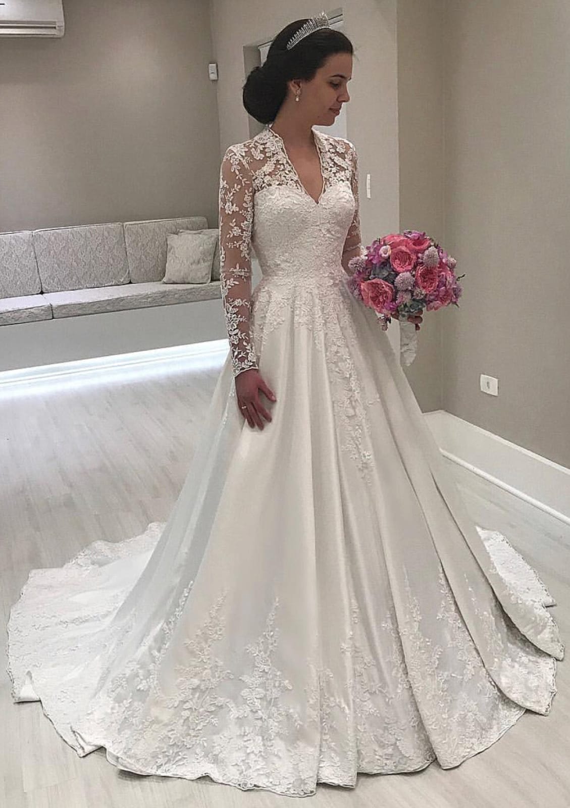 Vintage V Neck Long Sleeve Sweep Satin Wedding Dress, Lace Vintage V Neck Long Sleeve Sweep Satin Wedding Dress, Lace