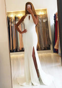 Белое атласное платье для выпускного вечера, с высоким воротником, без рукавов, с вырезом, в пол, с разрезом